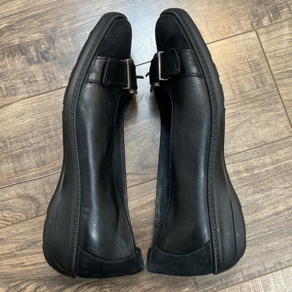 Hotter Trust Black suede and leather flat with buckle decoration size 9 Wide - Picture 4 of 6